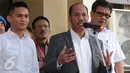 Ketua tim hukum Basuki Tjahaja Purnama atau Ahok, Sirra Prayuna memberikan keterangan pers di Bareskrim Mabes Polri, Jakarta, Selasa (15/11). Dalam gelar perkara ini, Ahok diwakili oleh tim hukumnya sekitar 20-30 orang. (Liputan6.com/Helmi Afandi)