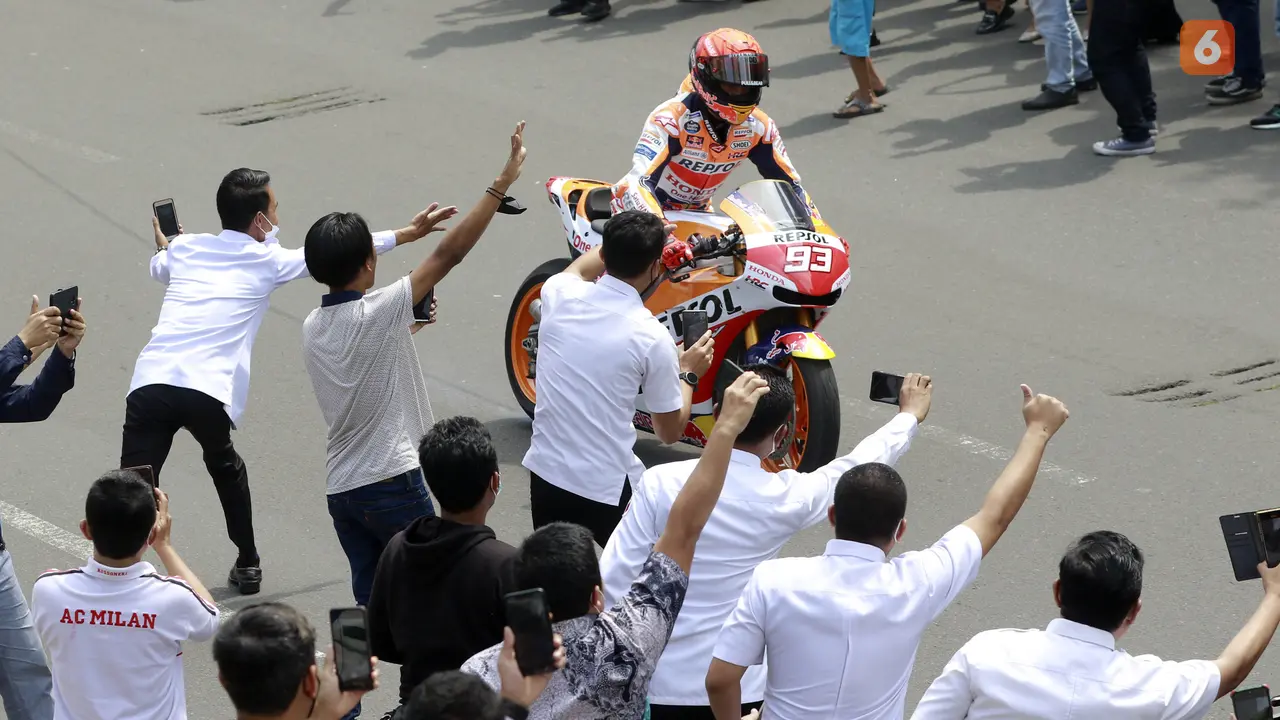 Marc Marquez Pimpin Konvoi Parade MotoGP di Jakarta