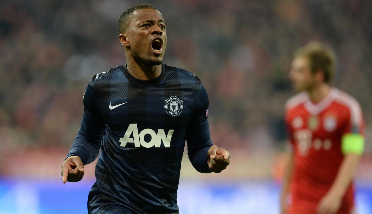 Pada Januari 2006 Evra diboyong Sir Alex Ferguson ke Old Trafford. (AFP/Christof Stache)