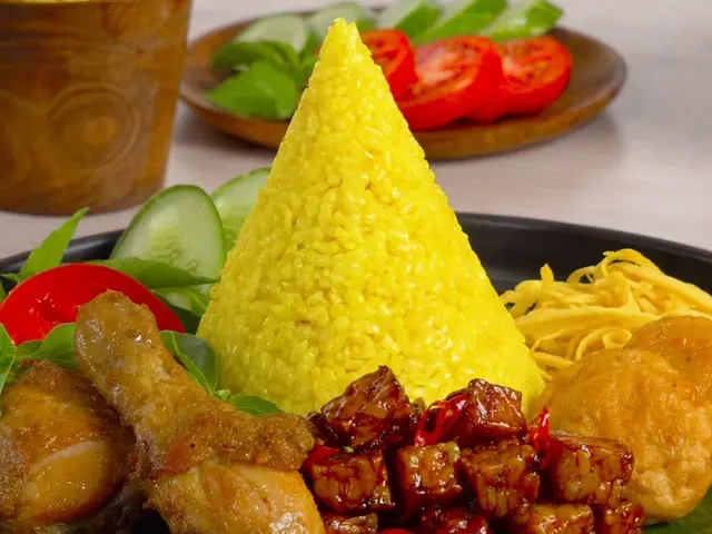 5 Cara Membuat Nasi Kuning Yang Enak Dan Gurih Lifestyle Fimela 