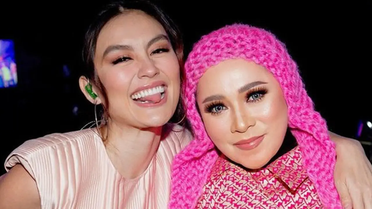 Agnez Mo dan Melly Goeslaw