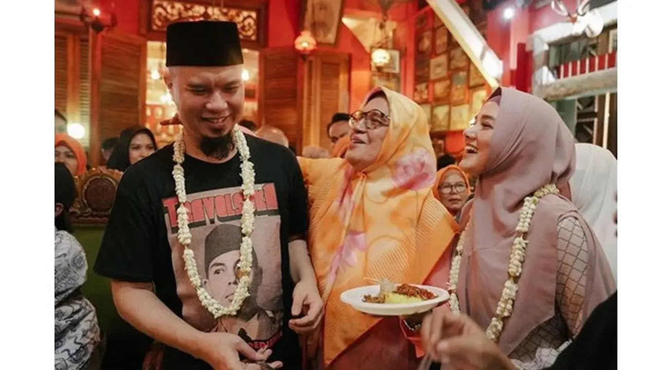6 Gaya Trendi Joyce Theresia, Ibunda Ahmad Dhani yang Keturunan Jerman