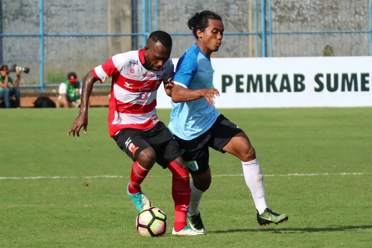 Madura United vs Persela