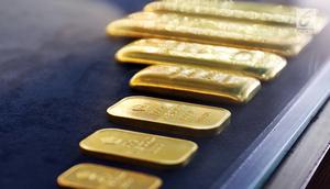 Penampakan emas batangan di gerai Butik Emas Antam di Jakarta, Jumat (5/10). Pada perdagangan Kamis 4 Oktober 2018, harga emas Antam berada di posisi Rp 665 ribu per gram. (Liputan6.com/Angga Yuniar)