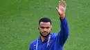 Penyerang Belanda, Cody Gakpo memberi isyarat sebelum dimulainya pertandingan semifinal Euro 2024 melawan Inggris di BVB Stadion di Dortmund pada 10 Juli 2024. Di Euro 2024, Cody Gakpo berhasil mencetak tiga gol. (Kirill KUDRYAVTSEV/AFP)