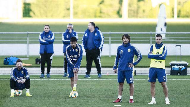 FOTO: Lionel Messi Kembali, Argentina Menantikan Tuah Sang Bintang