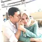 Wakil Bupati Trenggalek, Muhammad Nur Arifin bersama sang istri, Novita Hardini. (dok. Instagram @novitamochamad/https://www.instagram.com/p/Bs3OHlqgfED/Putu Elmira)