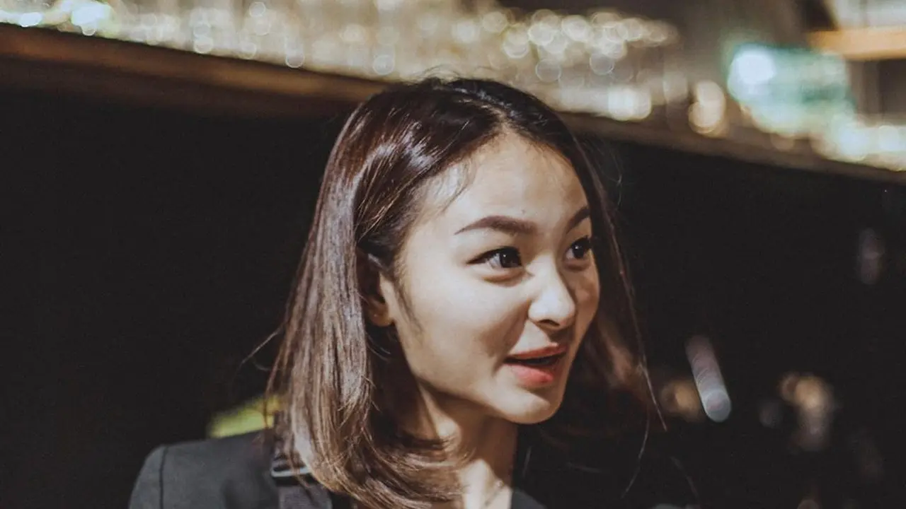 6 Potret Terbaru Revina VT, Selebgram Mantan Kekasih Young Lex