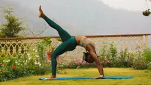 Ilustrasi Olahraga Senam, Kayang (Photo by rishikesh yogpeeth on Unsplash)