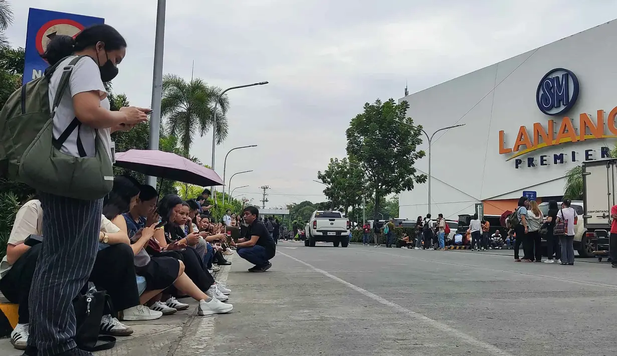 Sementara, Institut Vulkanologi dan Seismologi Filipina (Phivolcs) mengatakan, pusat gempa berada di perairan lepas pantai kota Manay, Provinsi Davao Oriental, pulau Mindanao, dengan kedalaman sekitar 10 kilometer. (Bobbie ALOTA/AFP)