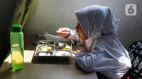 Sementara, untuk dapur untuk program makan bergizi gratis dikelola oleh Satuan Pelayanan Pemenuhan Gizi (SPPG) yang ditunjuk langsung oleh Badan Gizi Nasional (BGN). (Liputan6.com/Herman Zakharia)