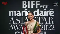 Pemeran utama dari serial original Disney+ Hotstar “Teluh Darah”, Mikha Tambayong membawa pulang penghargaan “Asia Wide Award” dari  majalah Marie Claire Korea.