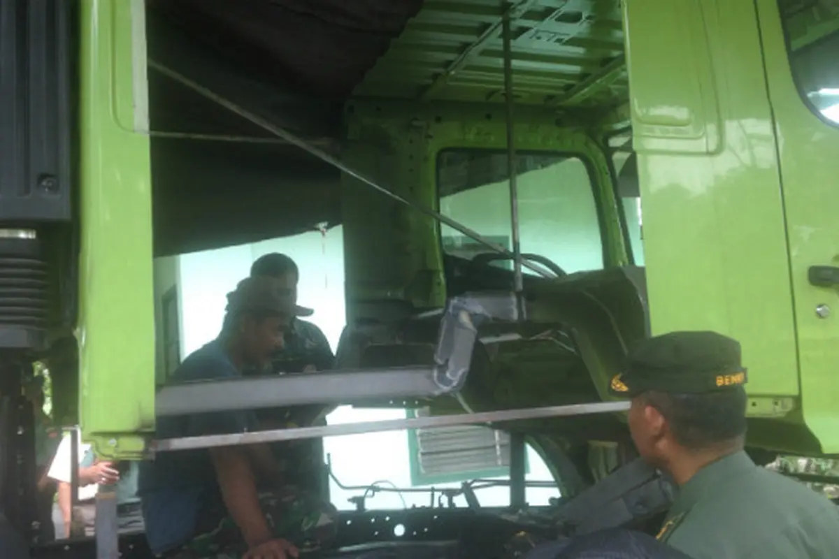 TNI AD Sulap Truk Jadi Amfibi