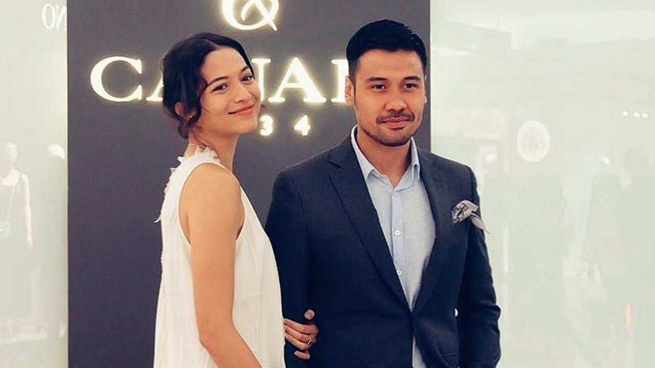 [Bintang] Pengantin Baru, Ini 8 Foto Romantis Chicco Jerikho dan Putri Marino