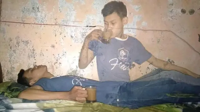 6 Foto Editan Roh Keluar dari Tubuh Ini Bikin Senyum Nyengir