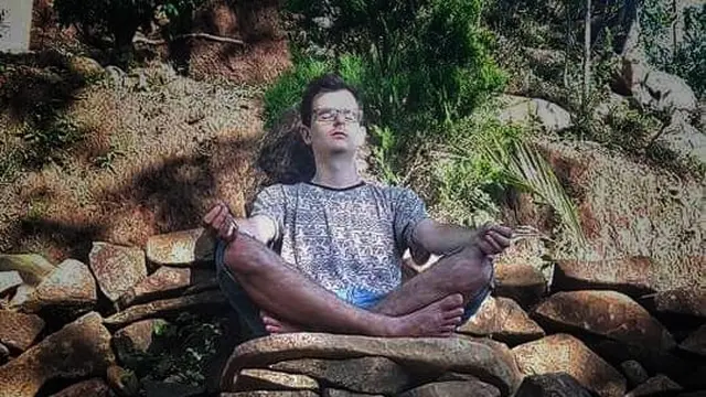 Bertapa di Selo Bonang