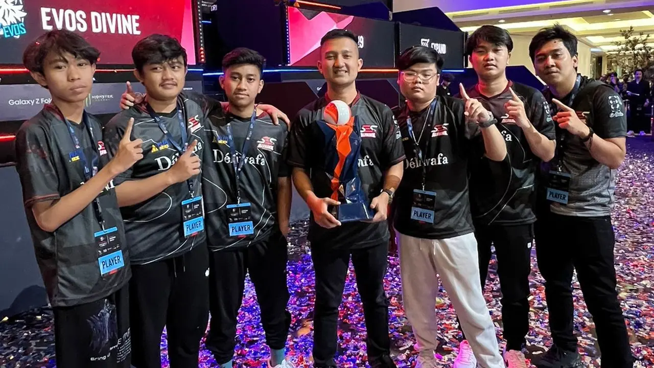 SES Alfaink keluar sebagai juara turnamen internasional Snapdragon Pro, untuk game Free Fire. (Dian Kurniawan/Liputan6.com)