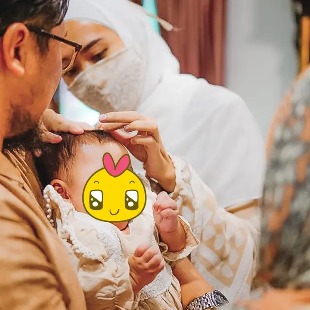 7 Momen Akikah Baby Rumi Anak Dian Pelangi, Berlangsung Khidmat