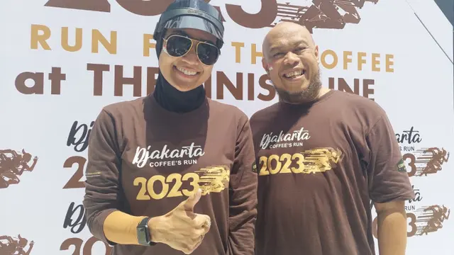 Steffy Burase dan Teuku Edwin