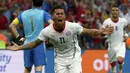 Selebrasi pemain depan Chile, Eduardo Vargas, usai merobek gawang Spanyol saat berlaga di babak penyisihan Piala Dunia Grup B di Stadion Maracana, Rio de Janeiro, Brasil, (19/6/2014). (REUTERS/Jorge Silva)   