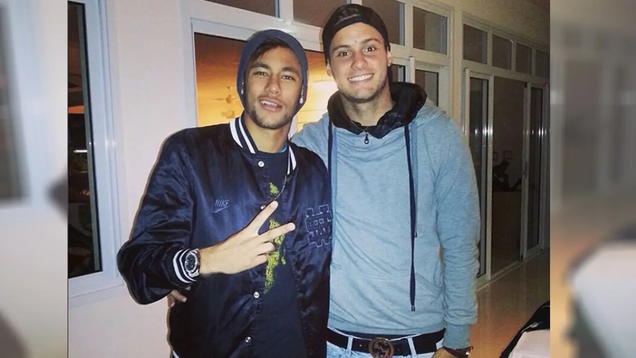 Neymar Punya Hubungan dengan Bomber Mitra Kukar? (udah)