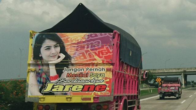 4. Jangan menilai dari luarnya saja. Foto: Instagram @peggybunny