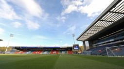 Keputusan Blackburn membuka stadion mereka untuk salat Idulfitri akan tercatat dalam sejarah. (AFP/Andrew Yates)