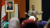 Mendikbud, Anies Baswedan menjadi pembicara kunci dalam seminar 50 thn SEAMEO (Organisasi Menteri Pendidikan Se Asia Tenggara) di Gedung Kemendikbud, Jakarta, Kamis (8/10/2015). (Liputan6.com/Helmi Fithriansyah)