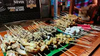 Menu angkringan Sorjem Bengawan Solo di Kecamatan Cepu, Kabupaten Blora, Jawa Tengah. (Liputan6.com/Ahmad Adirin)