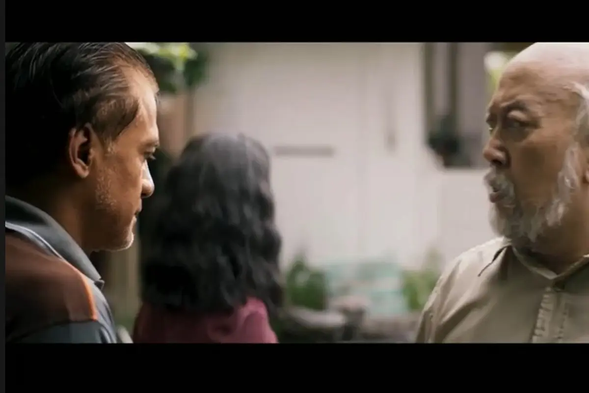 Film Yang Patah Tumbuh Hilang Berganti (YouTube/Falcon Pictures)
