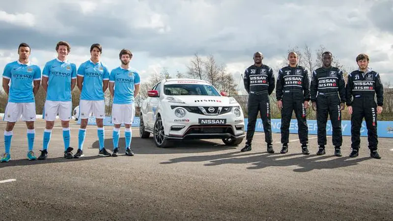 Aksi Punggawa Manchester City Drifting dengan Nissan Juke