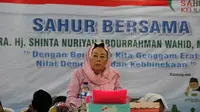 Istri Gus Dur, Sinta Nuriyah dalam kegiatan sahur bersama di Brebes (Liputan6.com/ Fajar Eko Nugroho)