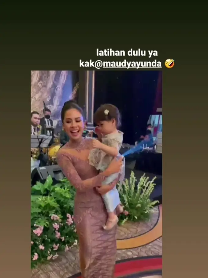 Maudy Ayunda