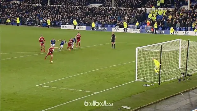 VIDEO: Momen Eks Pemain Manchester United Ini Gagal Cetak Gol Penalti