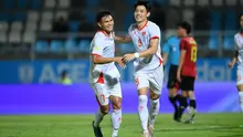 Nguyen Dình Bac (kanan) mencetak hattrick ke gawang Timor Leste pada laga pertama Grup A Piala AFF 2026 di Stadion Chonburi, Thailand, Jumat (24-7-2026). (Dok. aseanutdfc.com)