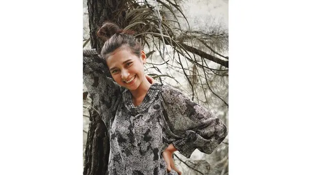 Diisukan Berpacaran Dengan Arie Kriting, Ini 6 Potret Cantik Indah Permatasari