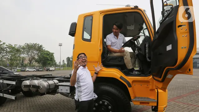 Mitsubishi Truk Fuso Berteknologi Euro 4 Resmi Mengaspal