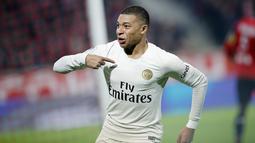1 - Kylian Mbappe (Paris Saint-Germain) - Kecepatan: 96 dan Akselerasi: 97. (AP/Christophe Ena)