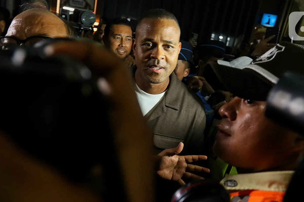 Patrick Kluivert, Pelatih Baru Timnas Indonesia Tiba di Bandara Soetta
