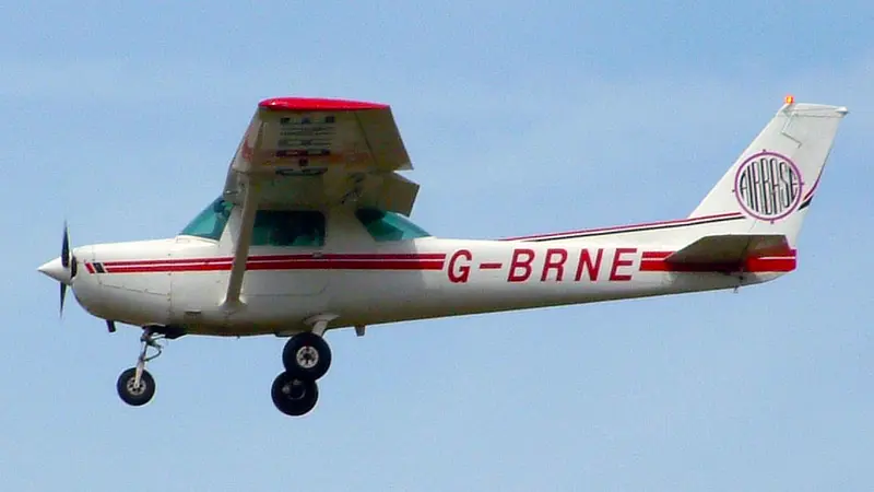 Pesawat Cessna 152. (Wikipedia)