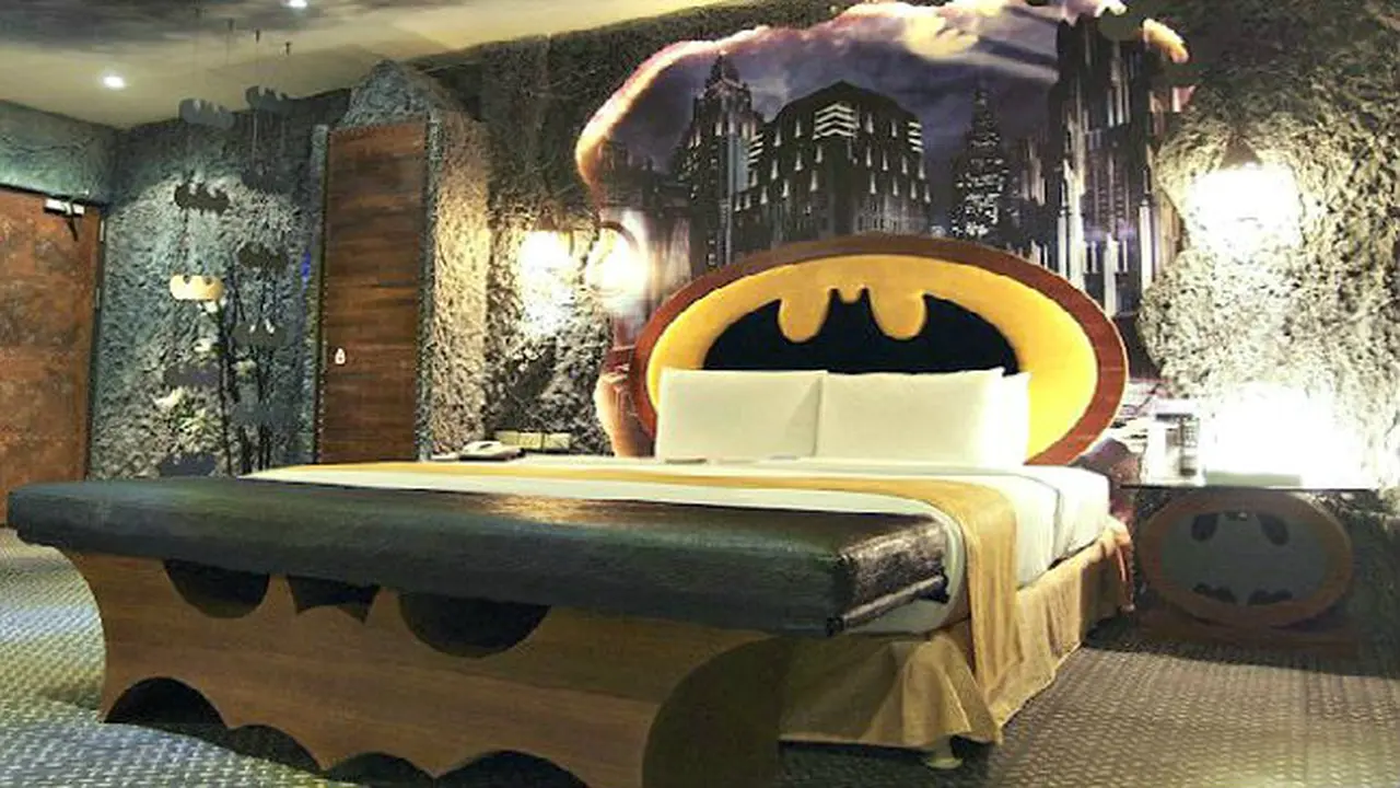 Hotel Sarang Kelelawar, Khusus Penggemar Batman
