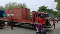 Kondisi truk nahas yang terlibat kecelakaan beruntun di simpang Muara Rapak, Balikpapan Utara. (Liputan6.com/Apriyanto)