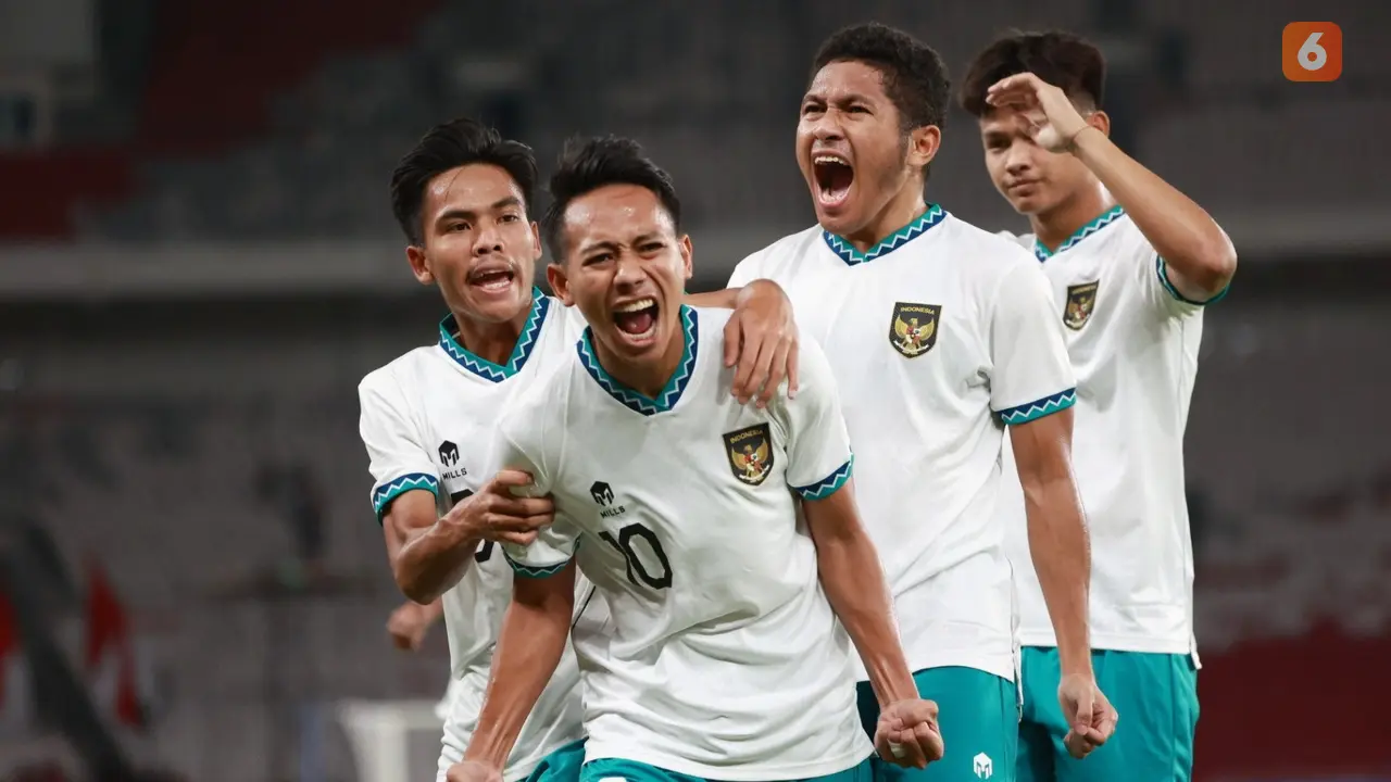 Gelandang Timnas Indonesia U-22, Beckham Putra, mencetak gol ke gawang Timnas Lebanon U-22.
