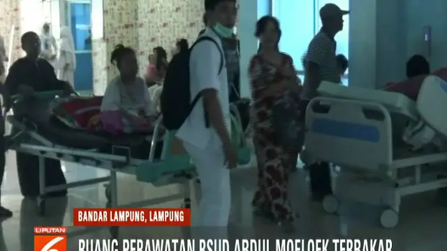 Pihak rumah sakit beserta petugas keamanan kemudian berupaya memadamkan api dengan peralatan seadanya.