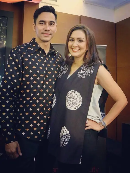 Donna Agnesia dan Darius Sinatrhya