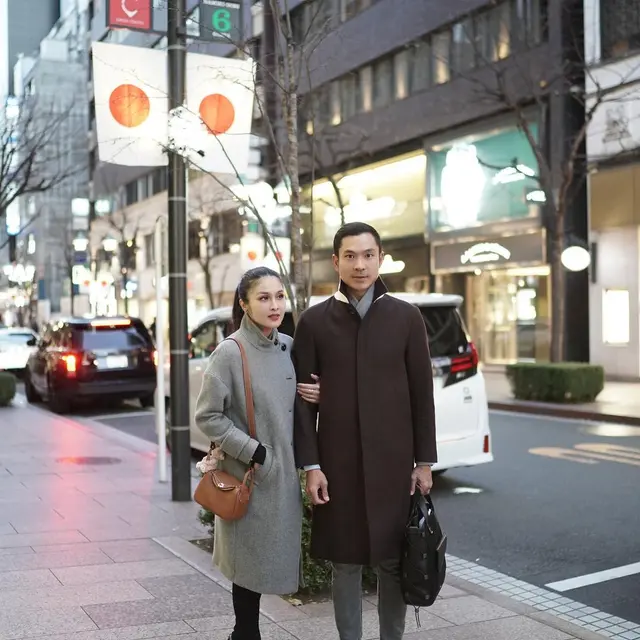 6 Potret Liburan Sandra Dewi dan Harvey Moeis ke Berbagai Negara,