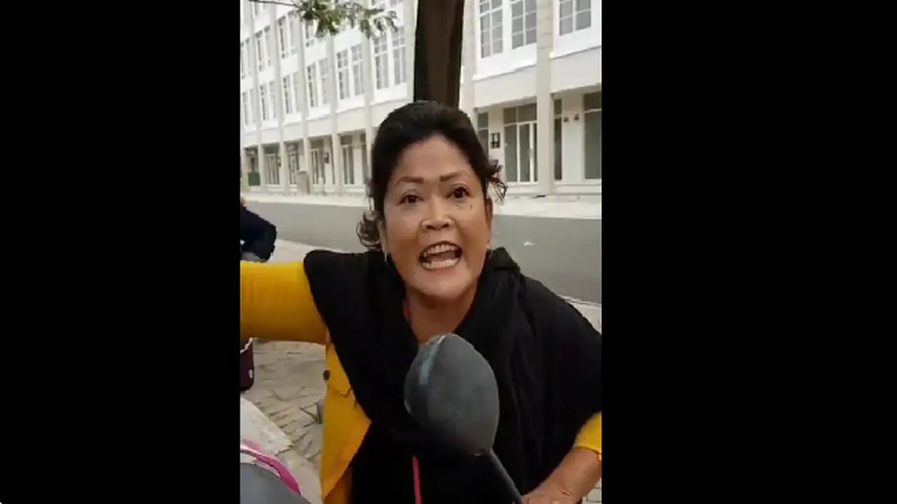 Begini Hebohnya Ibu-Ibu Kalau Adu Mulut di Jalanan - Citizen6 Liputan6.com