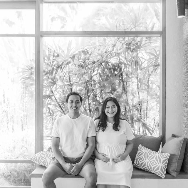 Pemotretan Dadakan, Ini 6 Potret Maternity Shoot Caca Tengker yang Unik