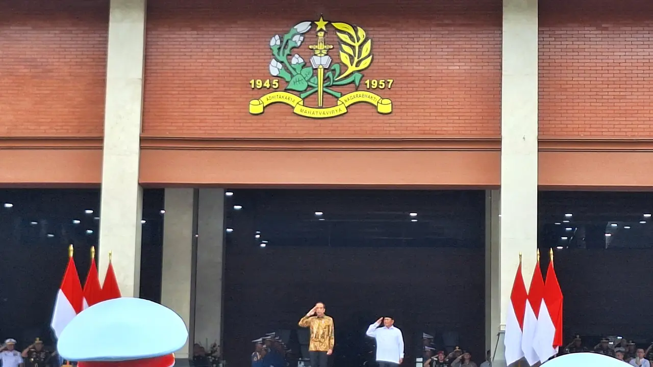 Jokowi Didampingi Prabowo Resmikan Graha Utama Akmil Magelang