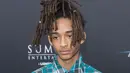 Putra sulung dari Will Smith, Jaden Smith dinobatkan sebagai remaja selebriti hollywood paling hitz. Cowok yang digosipkan dekat dengan Kylie Jenner ini memiliki kekayaan hingga 8 juta dolar atau 105 milyar. (AFP/MARK SAGLIOCCO / GETTY IMAGES NORTH AMERI)